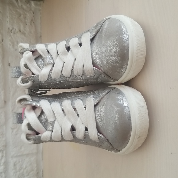 Silver/Shoes Toddler Size 7 - Picture 5 of 11